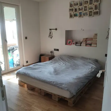 Maison Proche Versailles Holiday home Saint-Cyr-l'Ecole